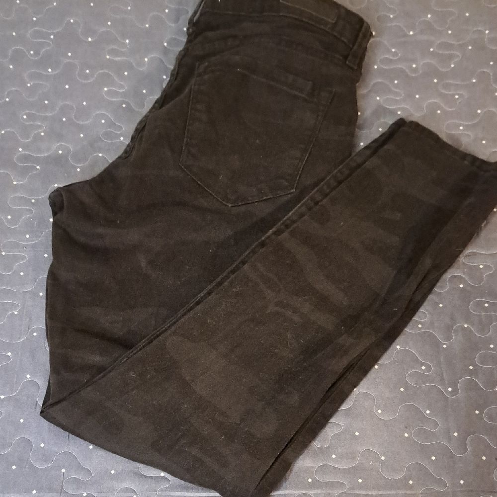 Social Standard by Sanctuary Women's Black Ankle Skinny Camo Jeans size 4
